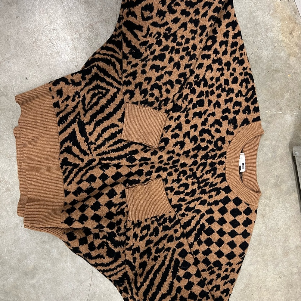 Leopard sweater